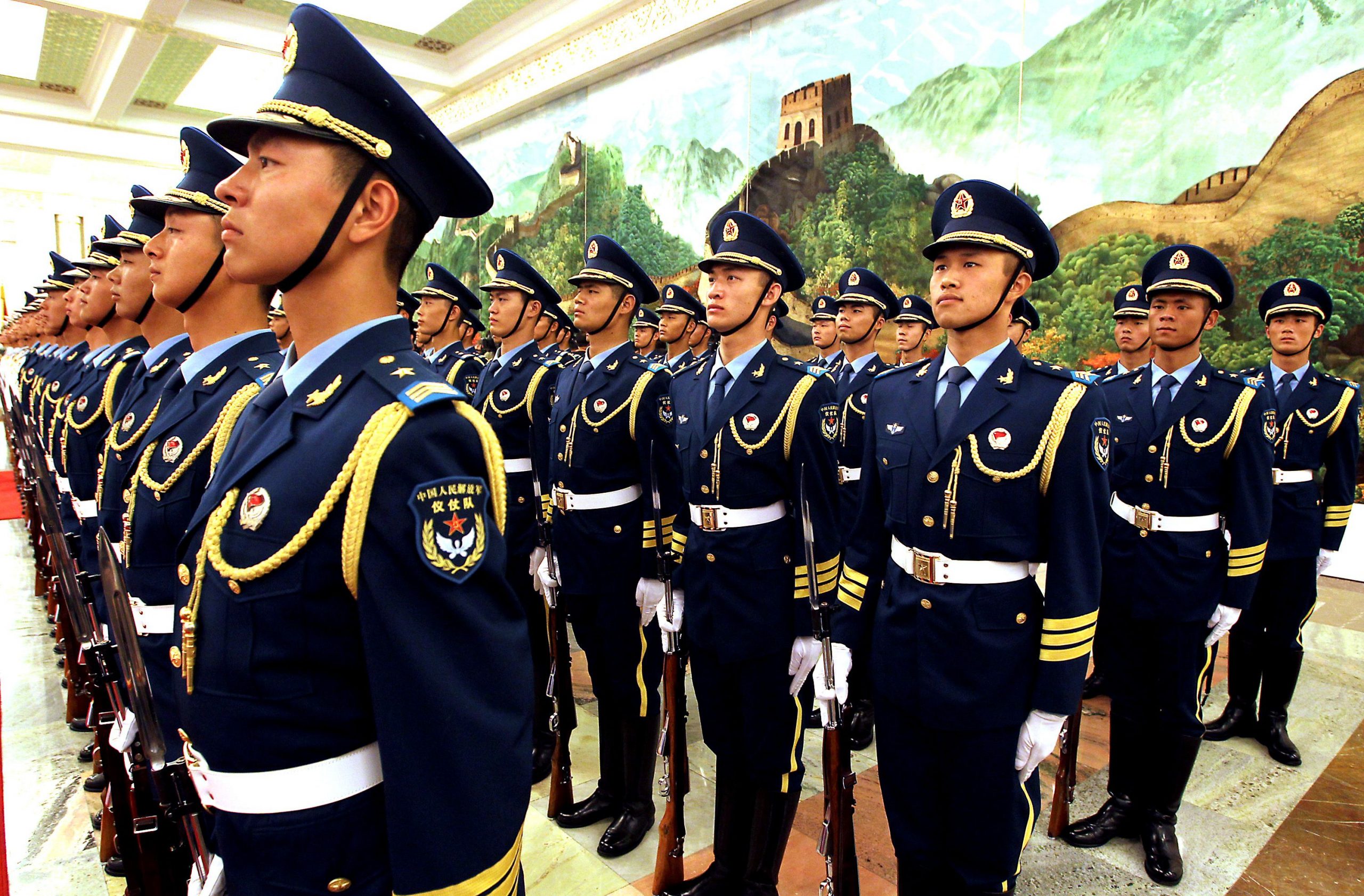 China se alătură exercițiilor militare rusești pe scară largă, sfidând SUA