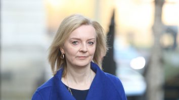 Lizz Truss îl acuză pe Putin că sporește foametea cu blocarea cerealelor din Ucraina