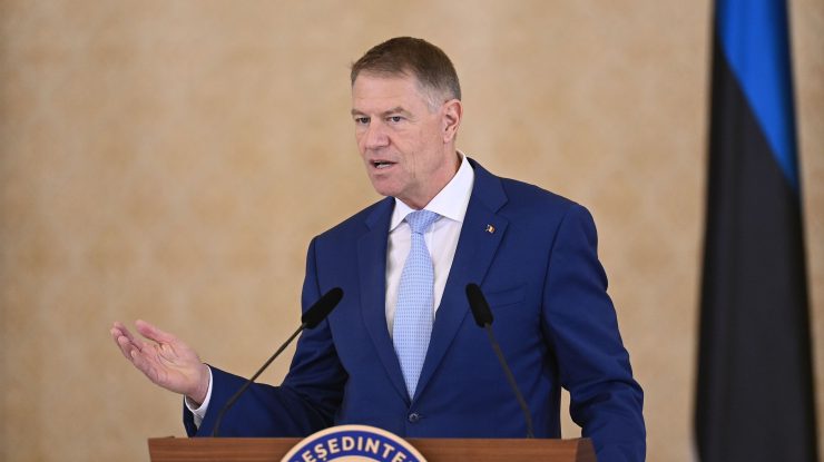 Legea care pedepsește incitarea la violenţă sau discriminare inclusiv din cauza „opiniei ori apartenenţei politice” a fost promulgată de Klaus Iohannis