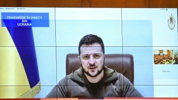 VIDEO. Zelenski critică vehement într-un mesaj ,,bombardamentele violente” din Ucraina