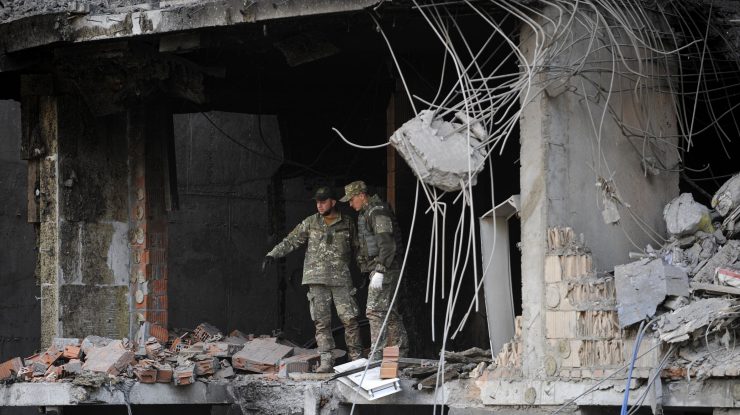 Rusia bombardează spitalele și farmaciile din Ucraina fără milă