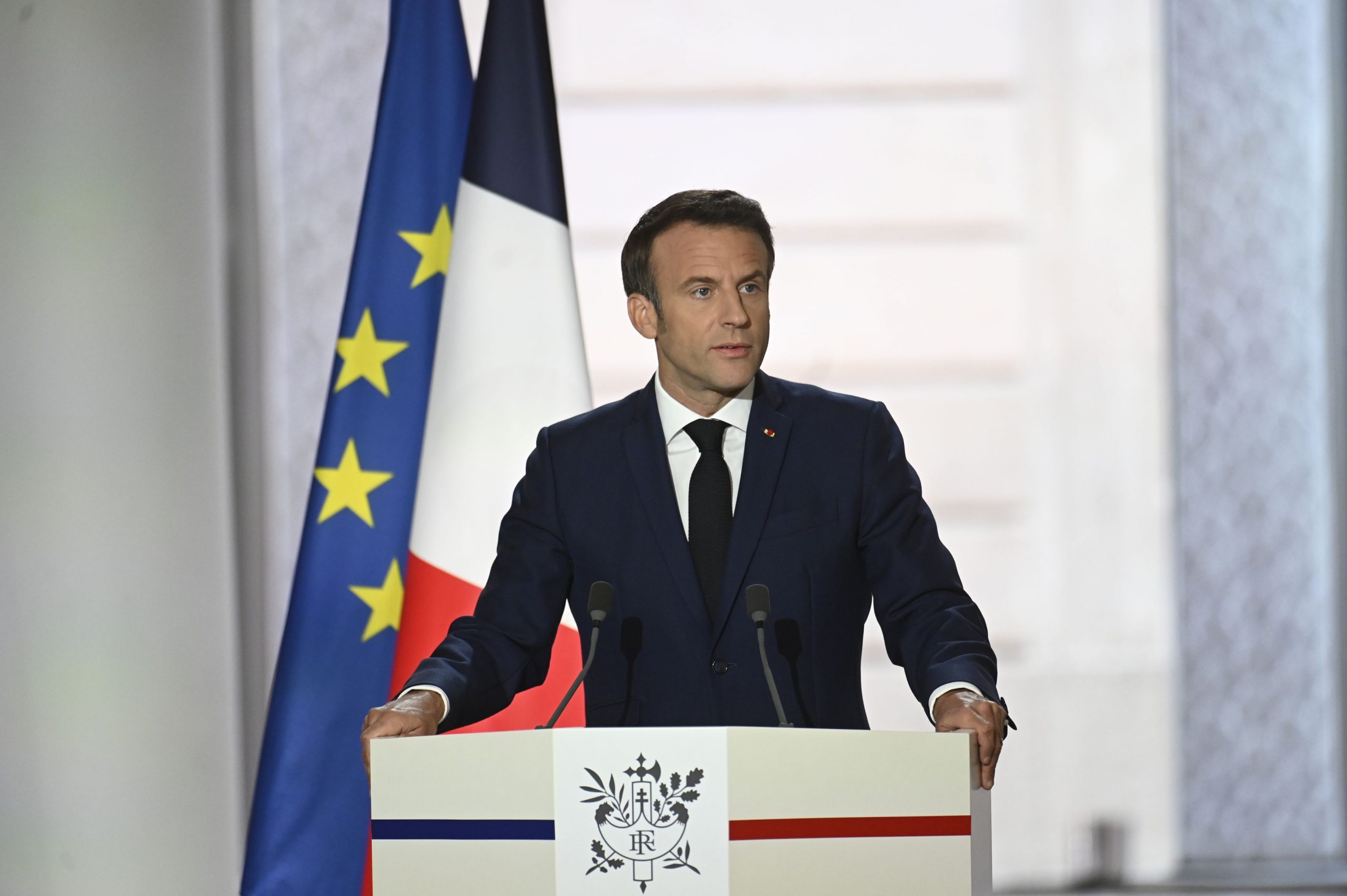 Emmanuel Macron promite să conducă Franța după o nouă metodă