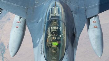 Un pilot american într-un F-16