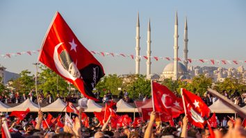 Recep Erdogan are mii de opozanți în Istanbul