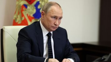 Putin majorează pensiile și salariul minim. În Rusia se resimte impactul economic al războiului
