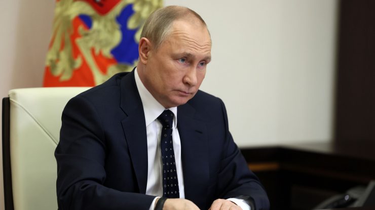 Putin majorează pensiile și salariul minim. În Rusia se resimte impactul economic al războiului