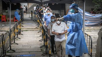 Bilanţ COVID. Peste 380 de noi cazuri şi 5 decese, raportate în ultimele 24 de ore