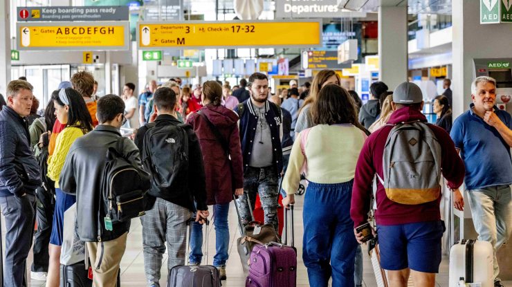 Cinci trucuri tech pentru călătorii. Cum te ajută ChatGPT pentru a crea întregul itinerar