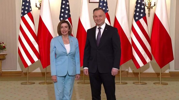 Pelosi și Duda