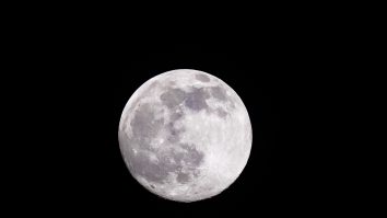 STUDIU. Solul lunar poate transforma dioxidul de carbon în oxigen și ar putea susține viața în spațiu