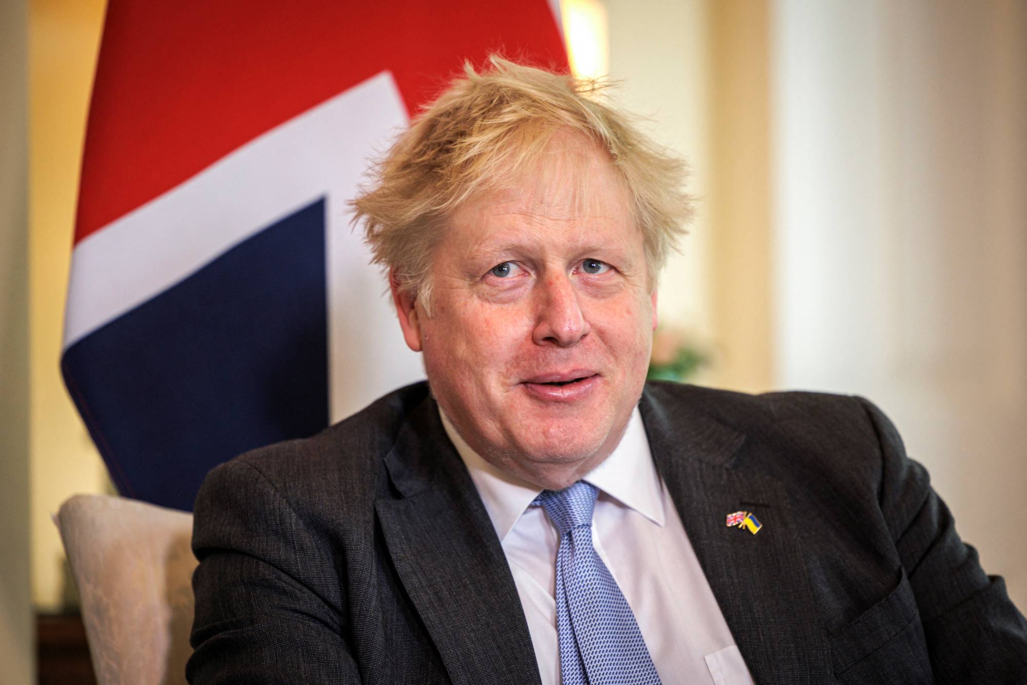 Boris Johnson aprobă o centrală nucleară care costă miliarde de lire sterline cu doar câteva săptămâni înainte de sosirea noului premier
