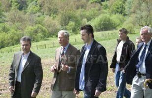 Prințul Charles a lansat la Sibiu cel mai mare proiect de regenerare a pădurilor din Europa, completat de un scurt mesaj în limba română