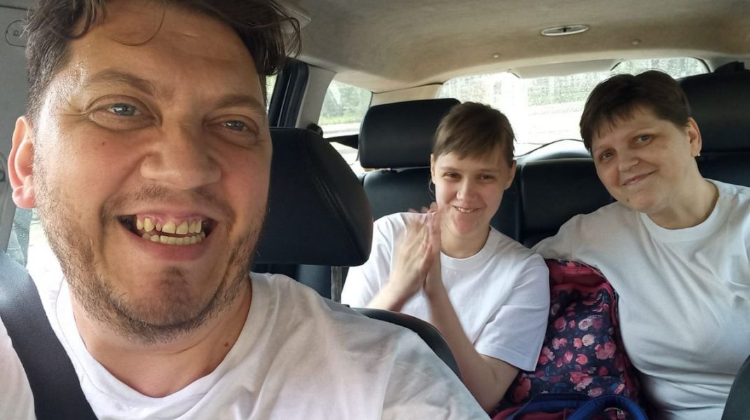 Șoferul de suflet din București ajută copiii nevoiași