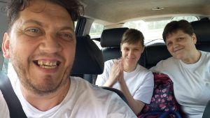 Șoferul de suflet din București ajută copiii nevoiași