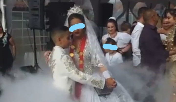 Nuntă la Strehaia. Mirii au 11 și 12 ani