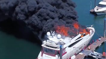 Incendiu în Marea Britanie. Un vas de 6 milioane de lire s-a făcut scrum