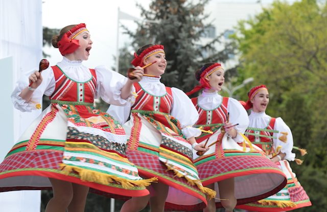 STUDIU Ce face ca un cântec să sune vesel? Depinde de cultura din care faci parterusească