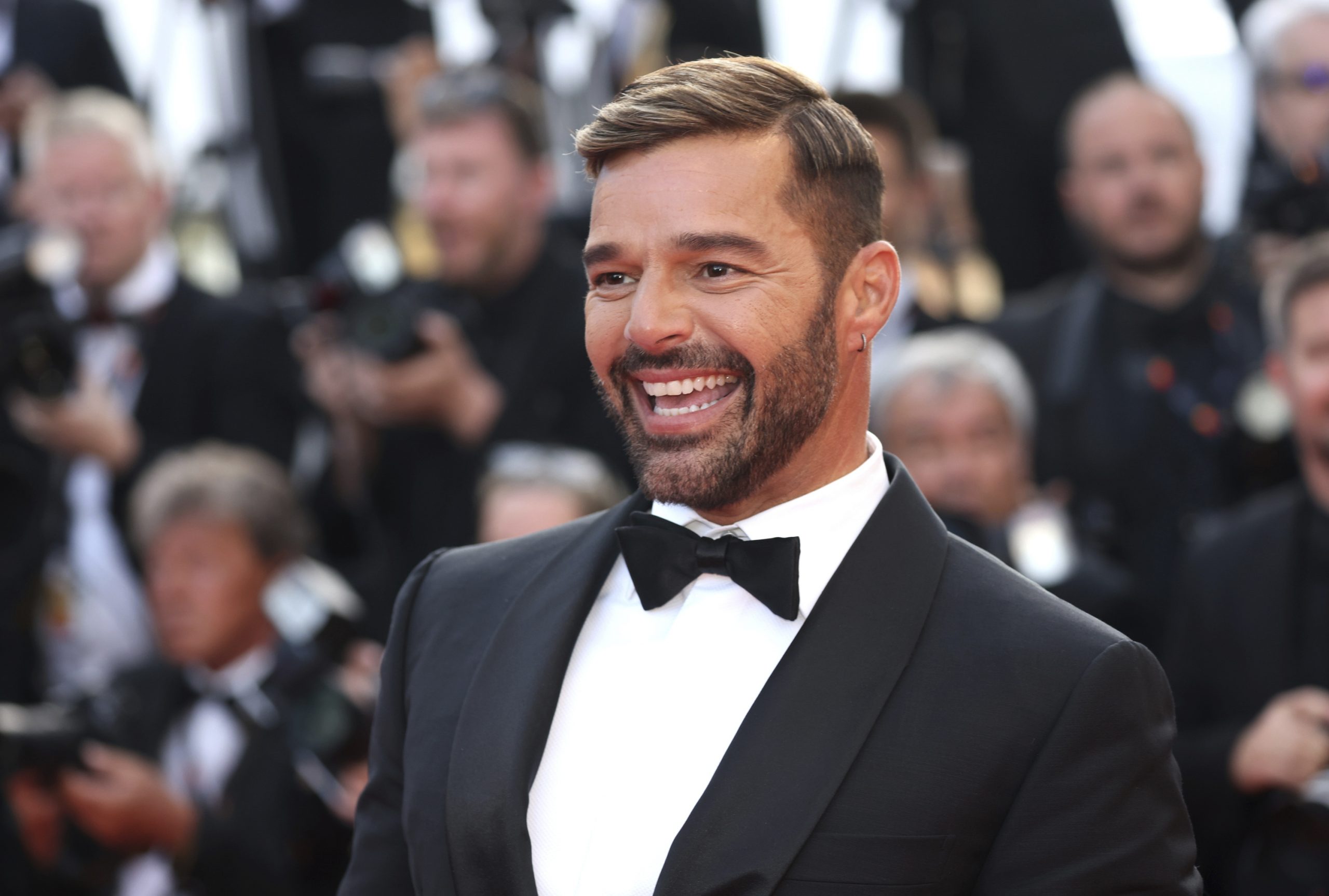 Ricky Martin luptă cu acuzații de incest și ar putea fi condamnat la 50 de ani de închisoare