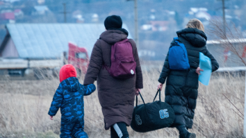 Primul coridor umanitar din Severodonetsk. Civilii pot pleca din zona asediată de ruşi