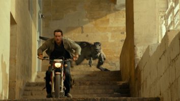 Străzile din Malta primesc dinozaurii în cel mai recent film Jurassic World