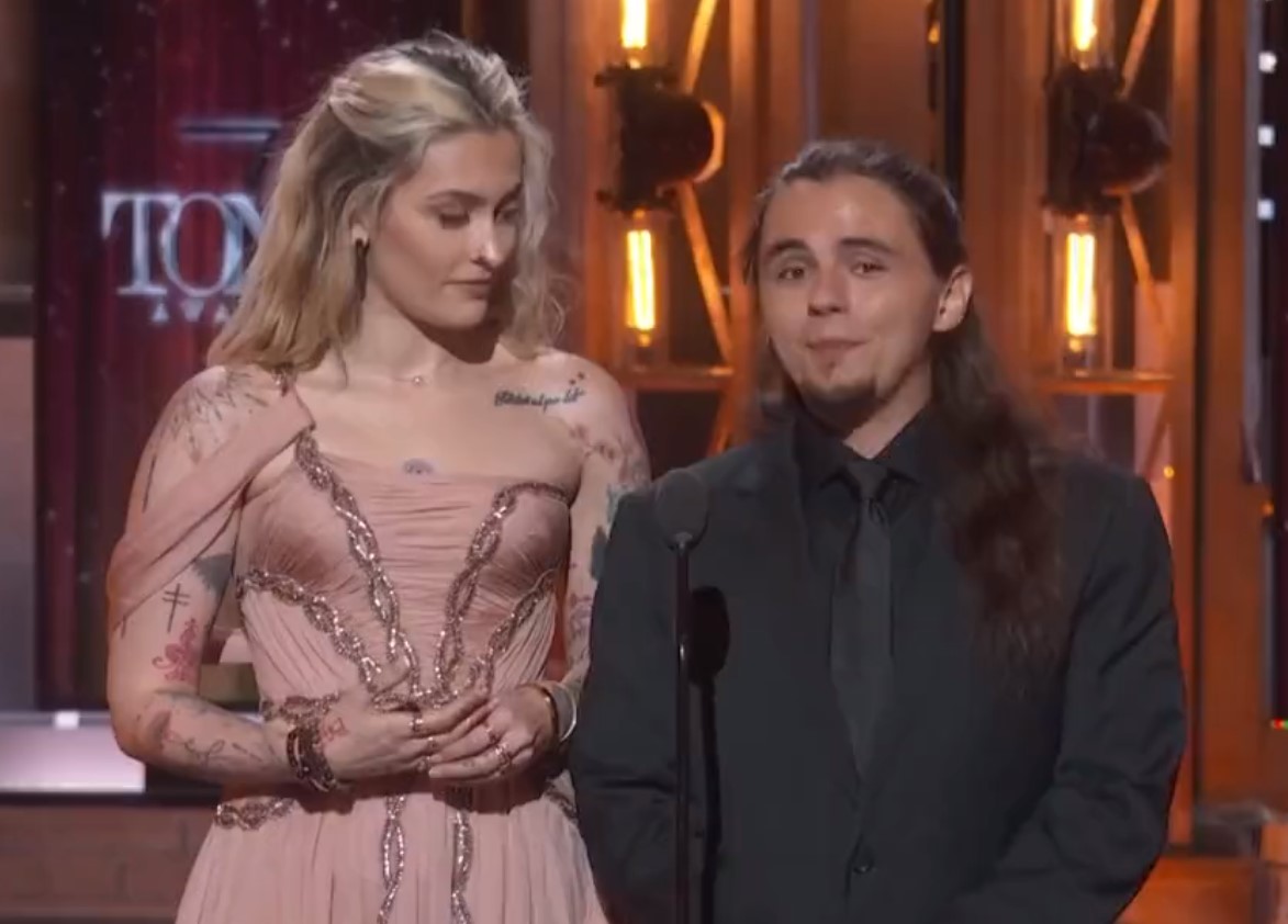 VIDEO. Copiii lui Michael Jackson, Paris și Prince, omagiu pentru tatăl lor la Premiile Tony