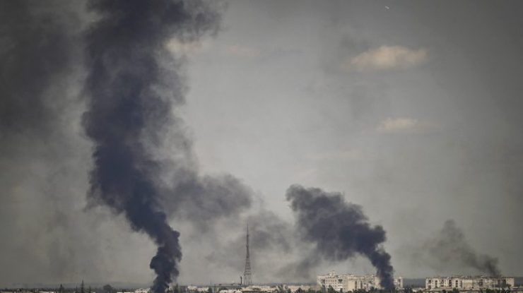 Rusia continuă campania din Donețk, în timp ce Ucraina cere avioane de luptă