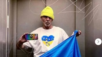 Un stilist german se pozează zilnic cu simboluri ucrainene ca să atragă atenția oamenilor asupra războiului