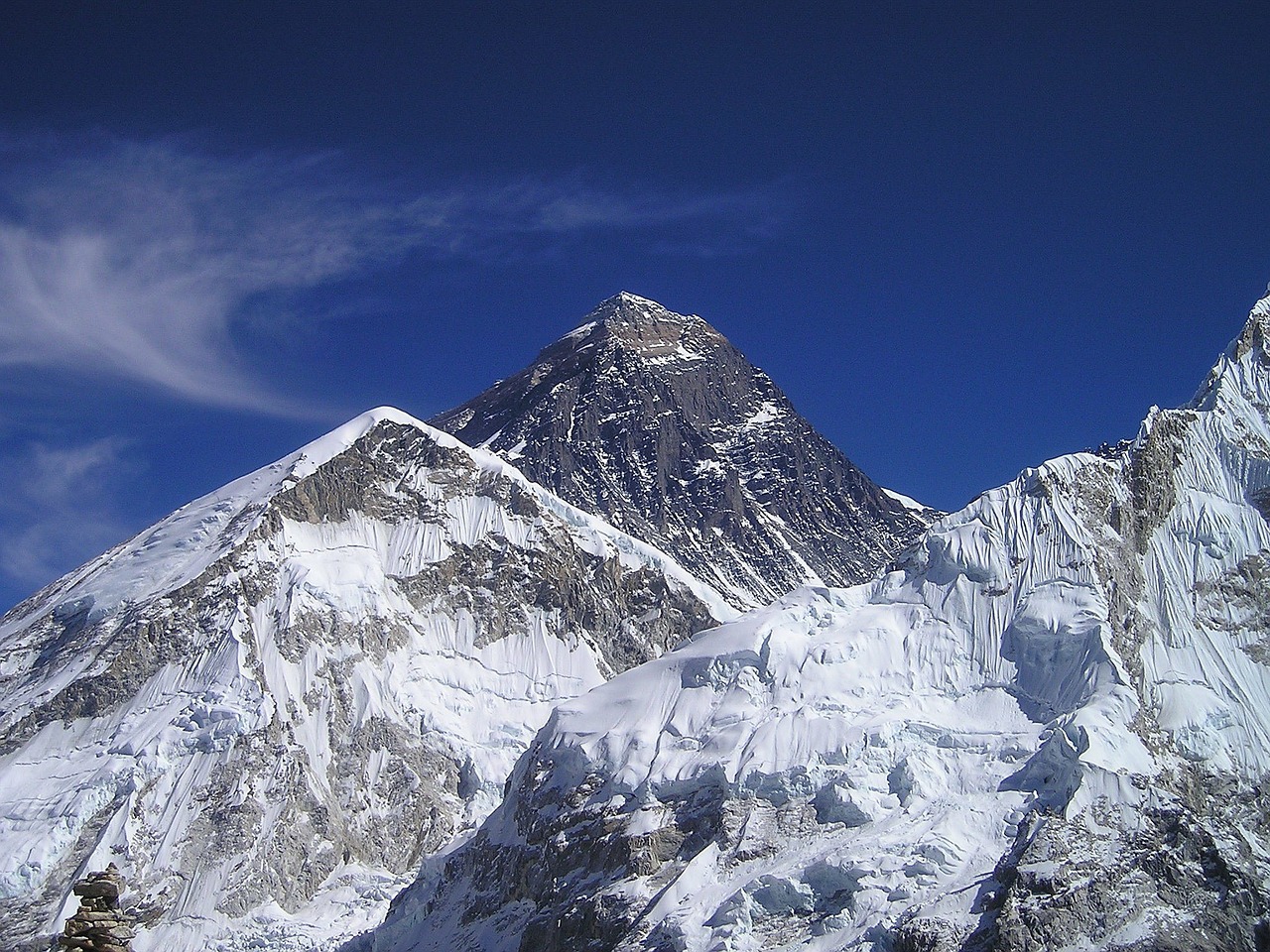 Nepalul ar putea muta tabăra de bază a Everestului