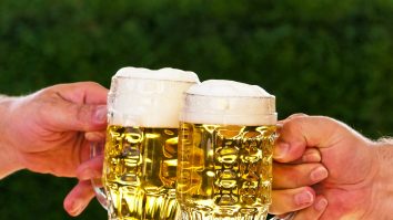 Sănătatea intestinală a bărbaților se îmbunătățește prin consumul de bere blondă, sugerează un studiu