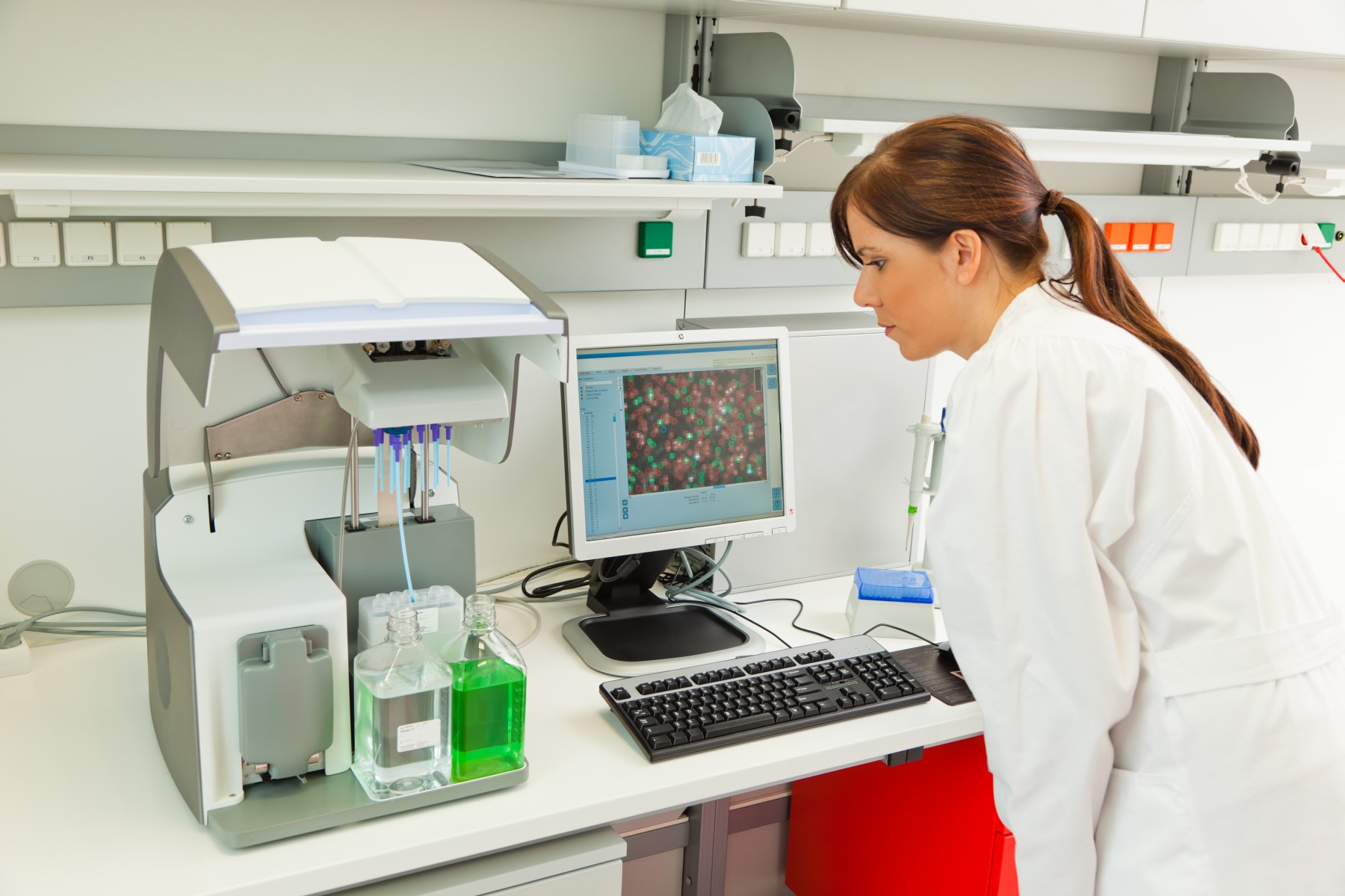 Au fost identificate două proteine ca factori determinanți în dezvoltarea cancerului de piele