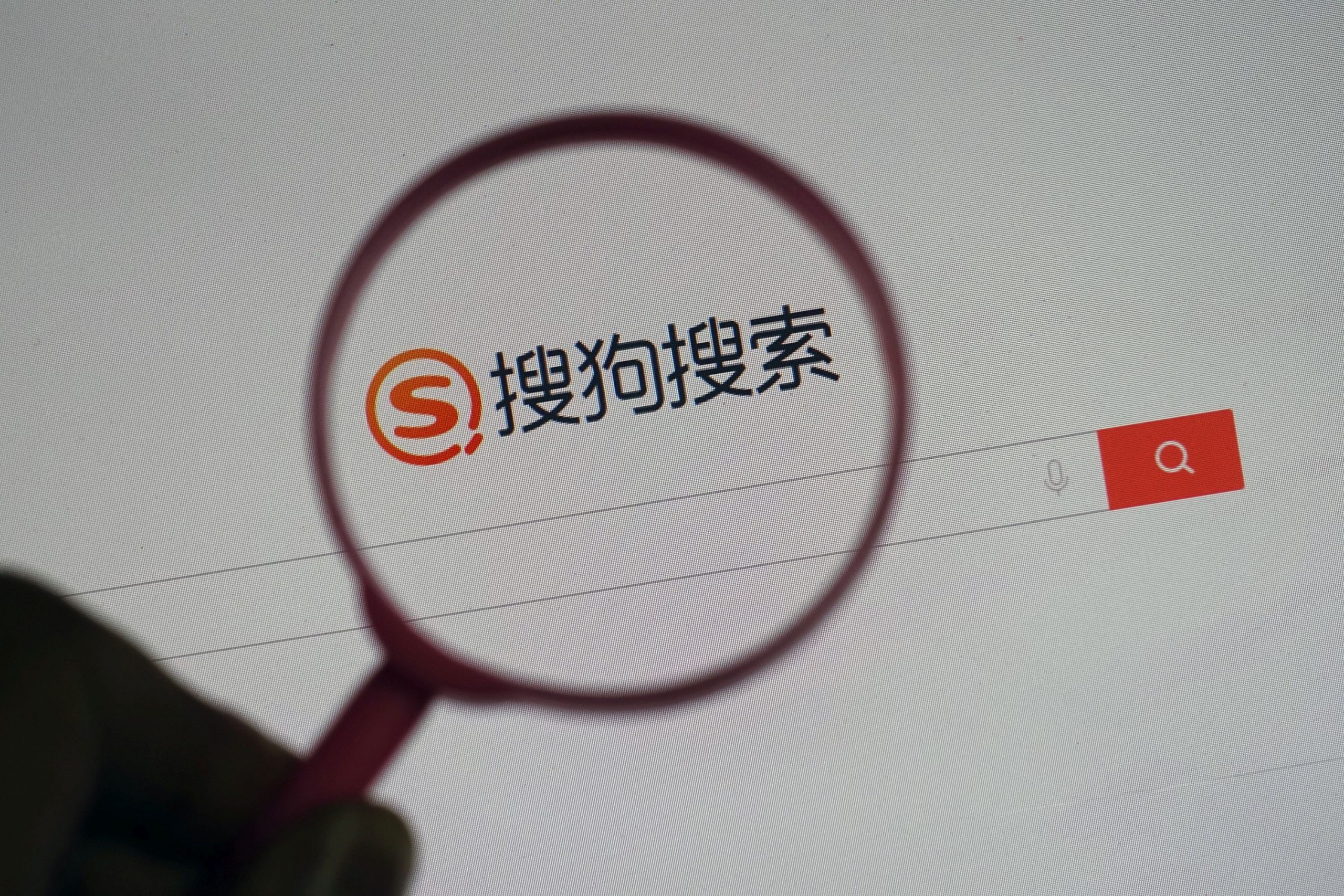 STUDIU. Limba pe care o vorbești influențează modul în care vezi lumea, la propriu