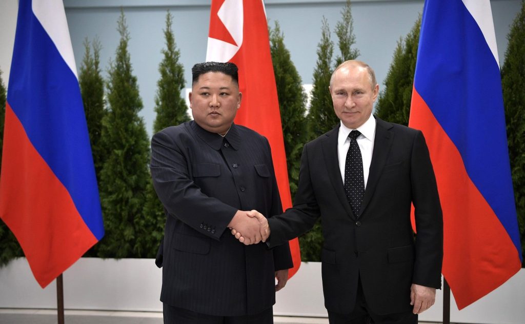 Kim Jong-un elogiază conducerea lui Putin împotriva „amenințării SUA” într-un mesaj aniversar. Vladimir Putin a împlinit 70 de ani