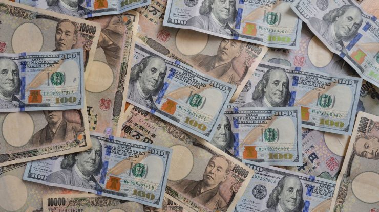 Yenul japonez are cel mai scăzut nivel față de dolar din ultimii 24 de ani