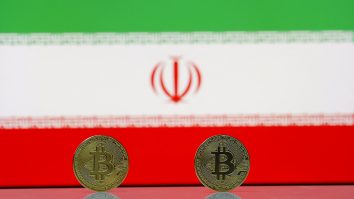 Iranul şi Emiratele Arabe Unite lucrează la îmbunătăţirea relaţiilor diplomatice. Planurile nucleare ale Teheranului prezintă interes pentru statul vecin