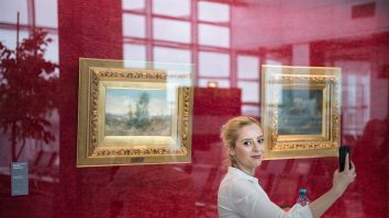 „The Wild Beauty of Colours”, o călătorie cromatică creată de artista Luminița Gliga