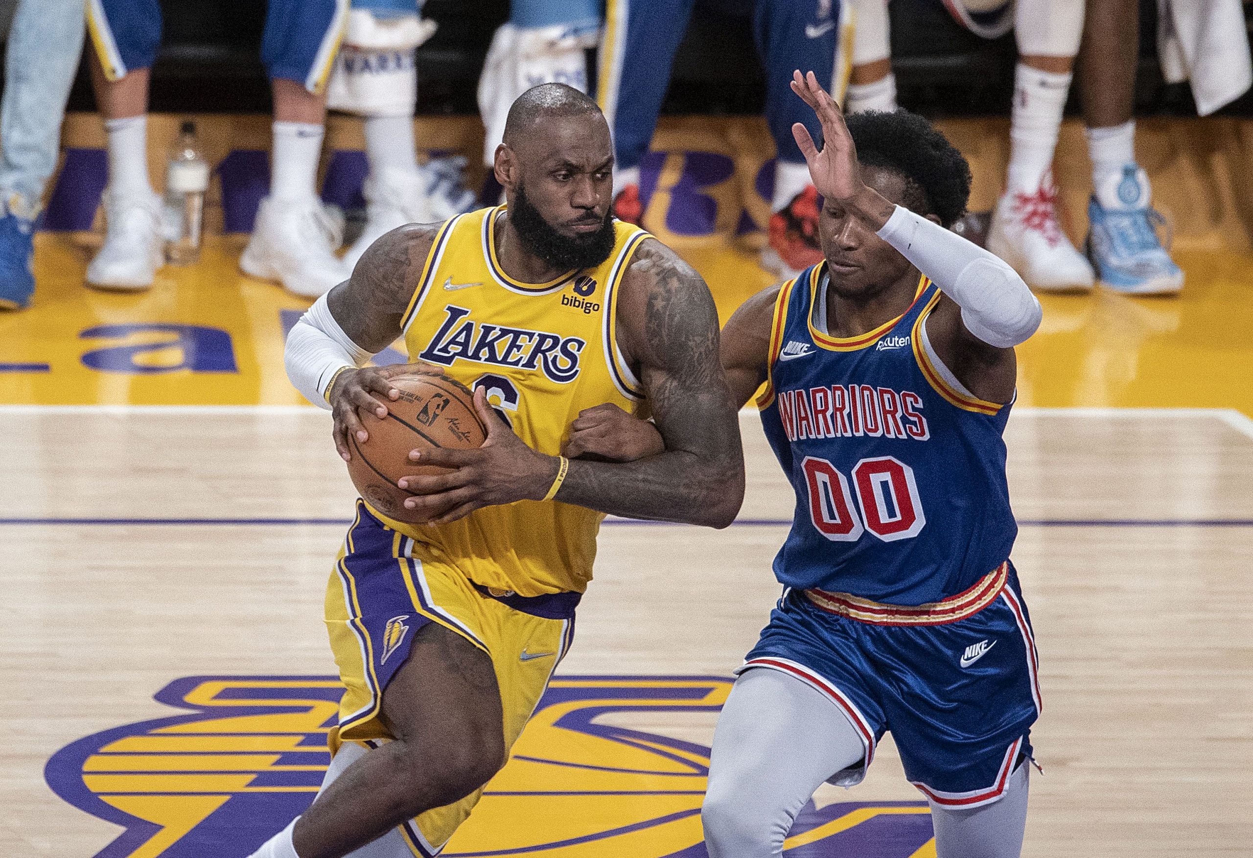 LeBron James e miliardar. Investițiile l-au făcut cel mai bogat din NBA