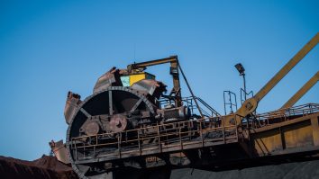 Un căutător de aur a dat peste o descoperire rară din epoca glaciară