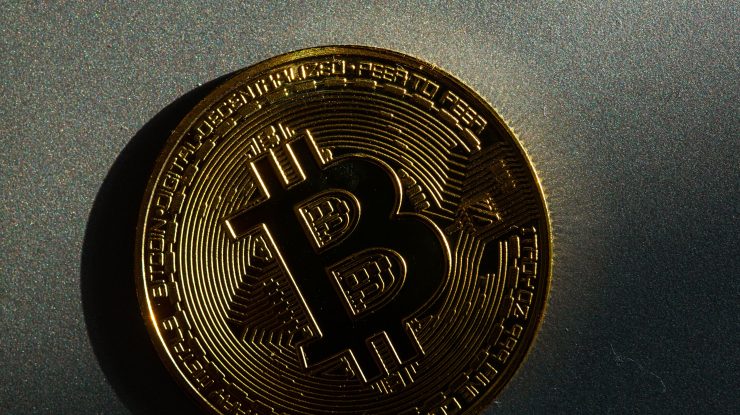 Bitcoin depășește valoarea de 90.000 de dolari după victoria lui Trump