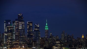 Empire State Building va străluci în această noapte pentru Jubileul Reginei Elisabeta