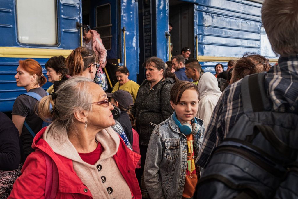 Refugiați din zona Donetsk