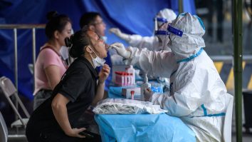 BILANȚUL ZILEI: 366 cazuri noi de COVID – 19 şi 3 decese înregistrate în ultimele 24 de ore