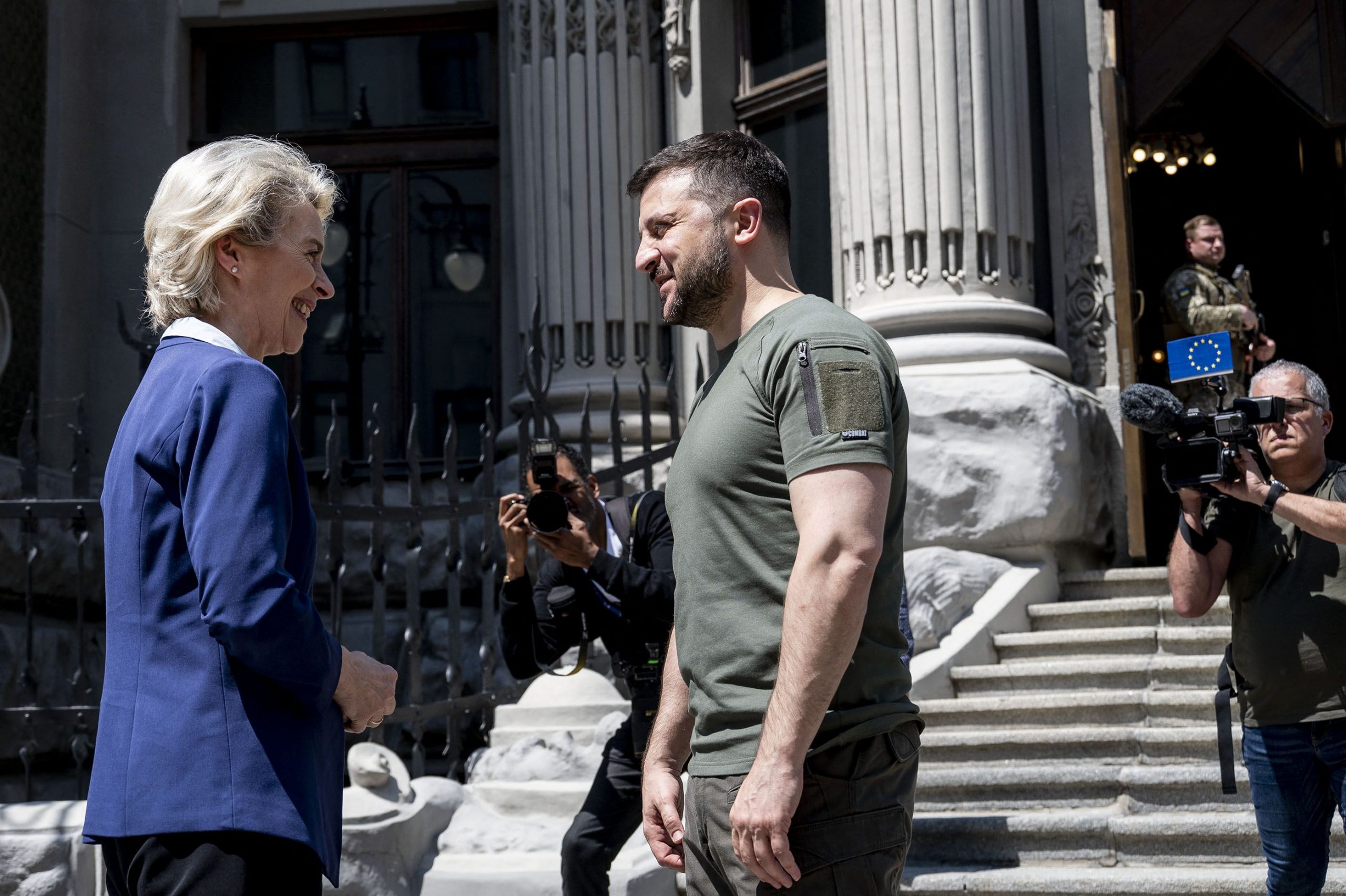 Ursula Von der Leyen, din nou în Kiev. Șefa Comisiei Europene a discutat cu Zelenski despre „calea europeană” a Ucrainei