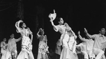 Centrul Național al Dansului din București te invită să scoți cărțile pe covorul de dans