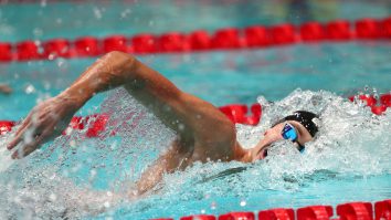 Decizie privind înotul feminin. Sportivii transsexuali nu mai pot participa dacă au trecut prin pubertate ca băieți