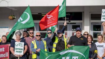 Metroul din Londra și trenurile britanice sunt paralizate de cea mai importantă grevă din ultimii 30 ani