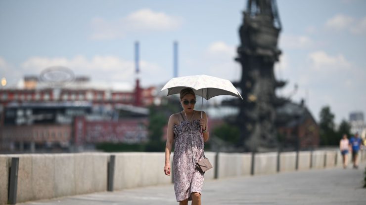 ANM a emis cod portocaliu și galben de caniculă până vineri. În 9 județe din vest și centru temperaturile ajung la 38 de grade.