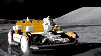 General Motors dezvoltă un serviciu de închiriere de mașini care să îi plimbe pe vizitatori pe Lună