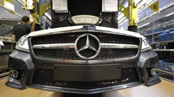 Aproape un milion de mașini vor fi rechemate de Mercedes în service din cauza frânelor defecte