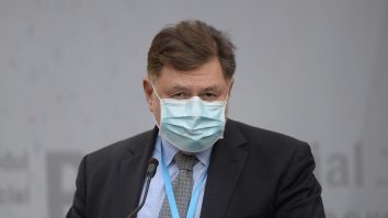 Rafila: Estimăm 10.000 de cazuri COVID-19 pe zi la finalul lunii august. Rămâne de văzut dacă se confirmă