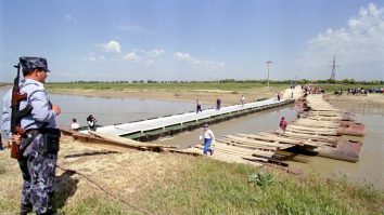 Consiliul Județean Neamț a stabilit înaintea DNA vinovatul pentru prăbușirea podului de la Luțca